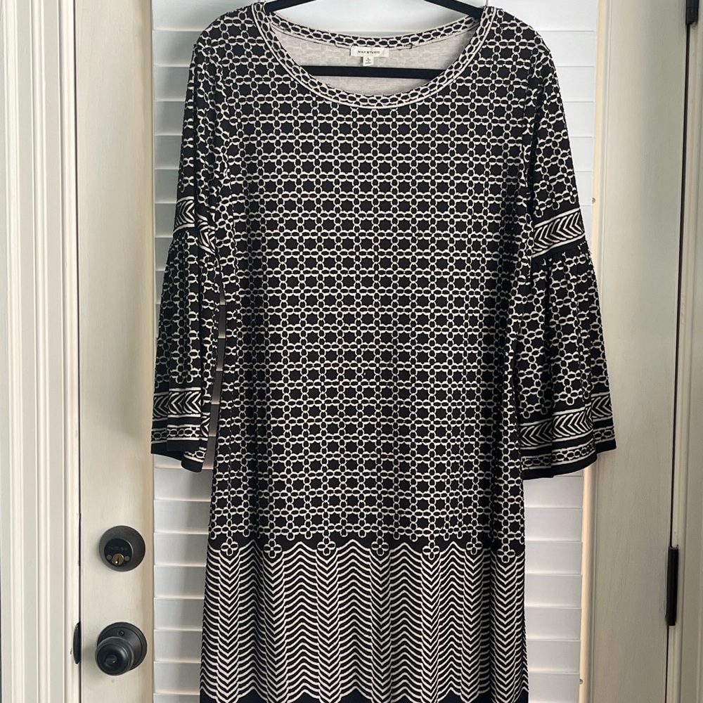 Max Studio Black and Cream Geometric Print Top
